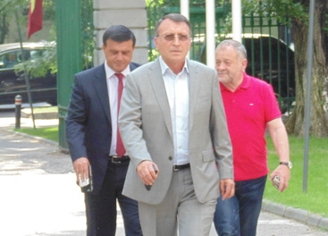 Dumitru Buzatu Paul Stanescu Niculae Badalau